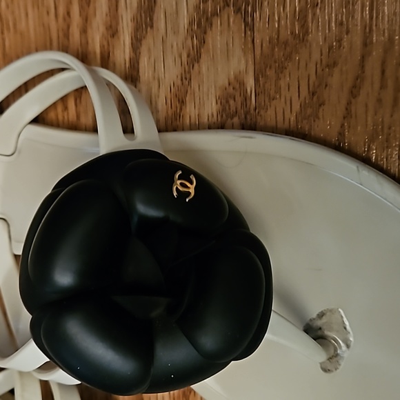 Chanel Camelia flip flops - Picture 4 of 5